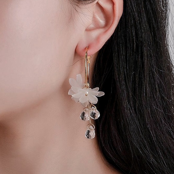 1 LEFT! Gold Hoops/Translucent Flowers Earrings - Picture 2 of 6